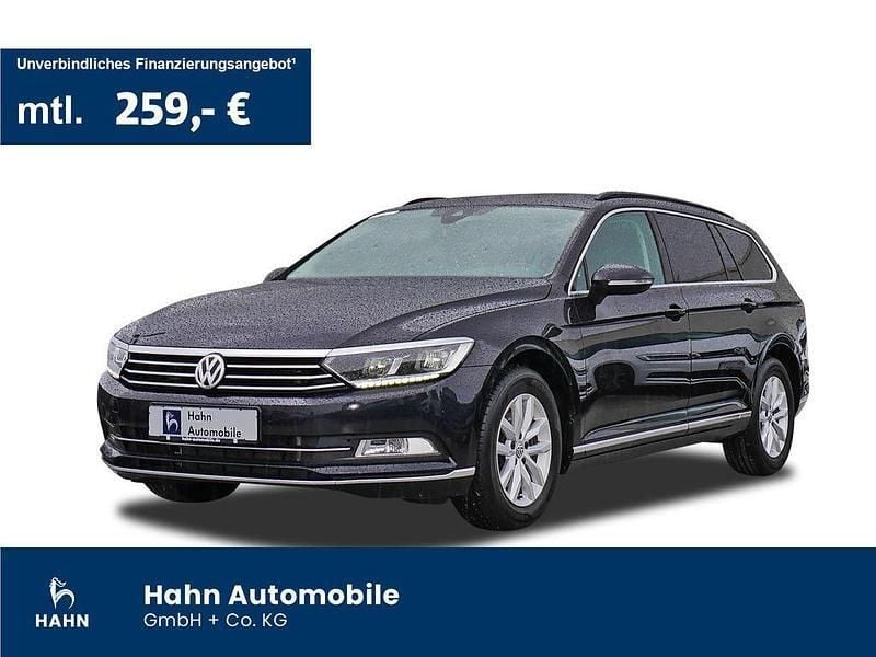Deep black perleffekt Gebraucht 2019 VW Passat Comfortline Kombi | 21.930 € (Fairer Preis) - Bild 1/3