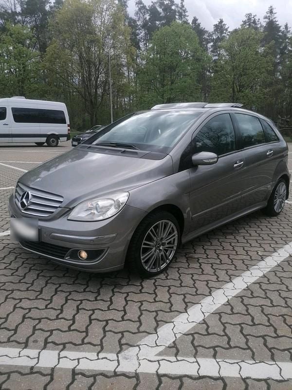 Second-hand Mercedes E200 193 CP (141 kW) 2007 Gri Berlinǎ