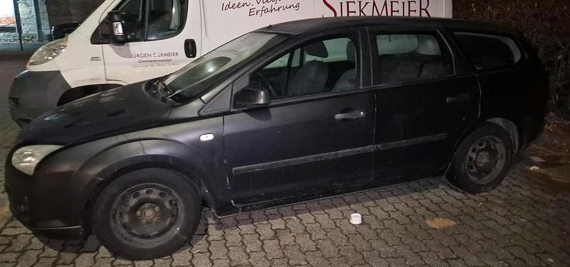 Gebraucht Ford Focus 101 PS (74 kW) 2006 Schwarz Kombi