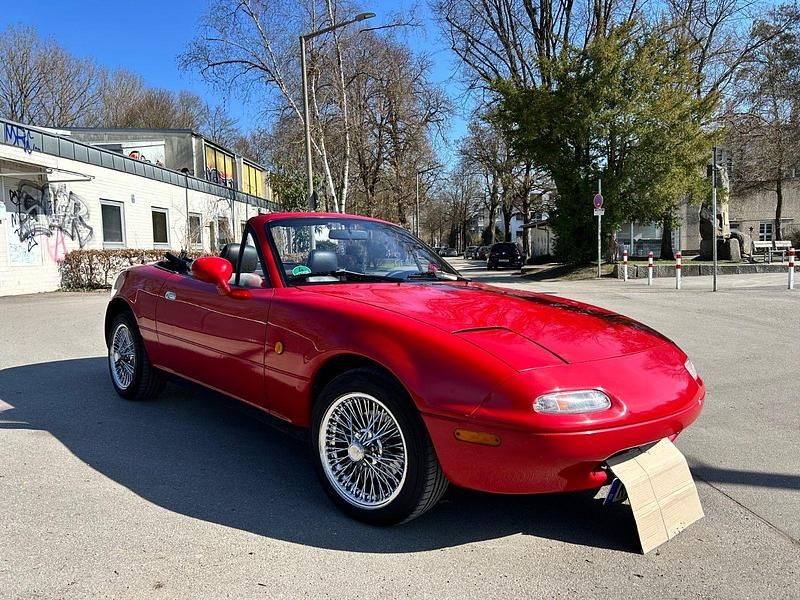 Second-hand Mazda MX5 131 CP (96 kW) 1994 Roșu Cabrio