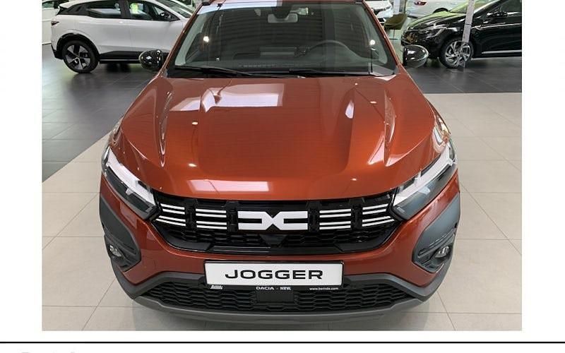 Neu Dacia Jogger Extreme 141 PS (103 kW) 2025 Terracottabraun (metallic) Van / Kleinbus