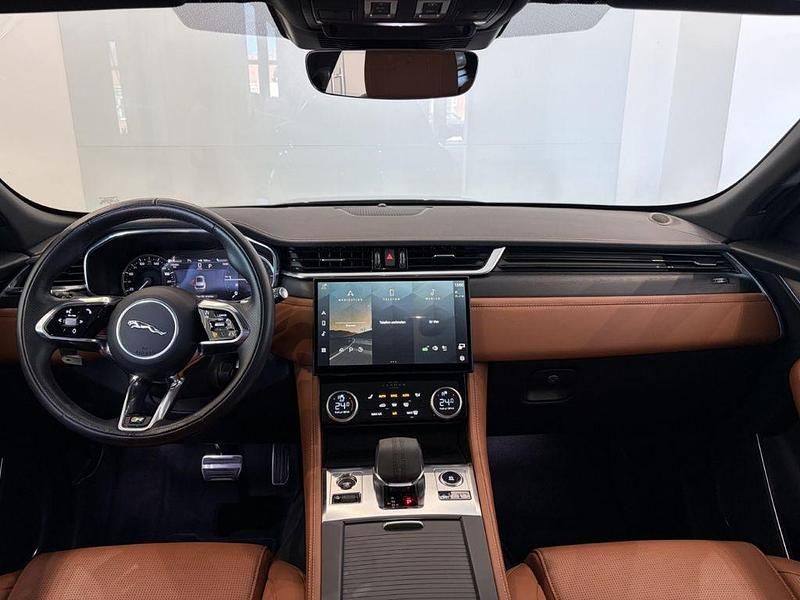 Gebraucht Jaguar F-Pace R-Dynamic 206 PS (151 kW) 2022 Santorini black SUV