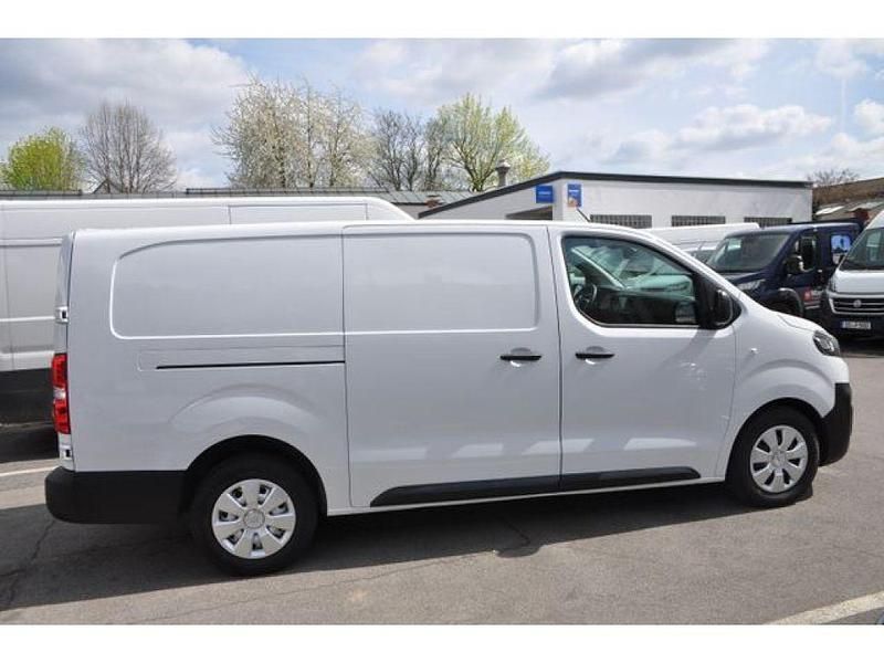 Usata Citroën Jumpy 144 CV (105 kW) 2023 Bianco Monovolume