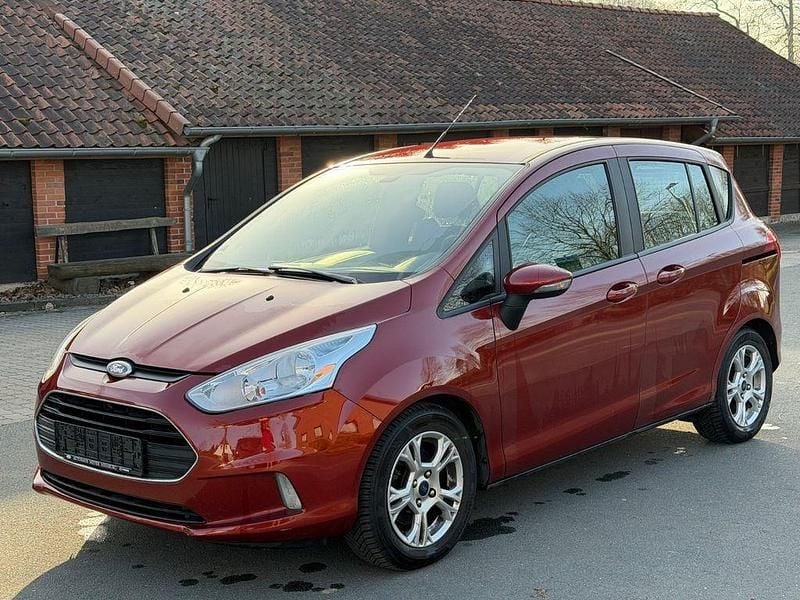Gebraucht Ford B-MAX SYNC Edition 101 PS (74 kW) 2015 Rot Van / Kleinbus