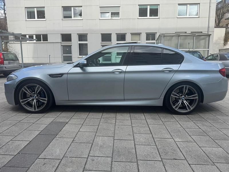 Gebraucht BMW M5 560 PS (411 kW) 2013 Silber Limousine