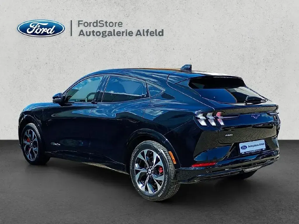 Gebraucht Ford Mustang Mach-E Basis 197 kW (269 PS) 2022 Schwarz SUV