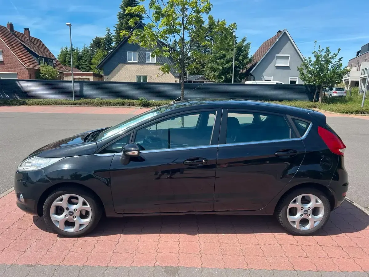 Gebraucht Ford Fiesta Titanium 2010 Schwarz Kleinwagen