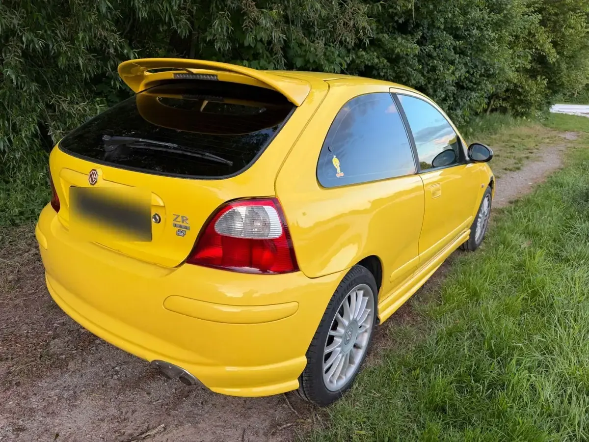 Gebraucht MG ZR 160 PS (117 kW) 2001 Gelb Kleinwagen