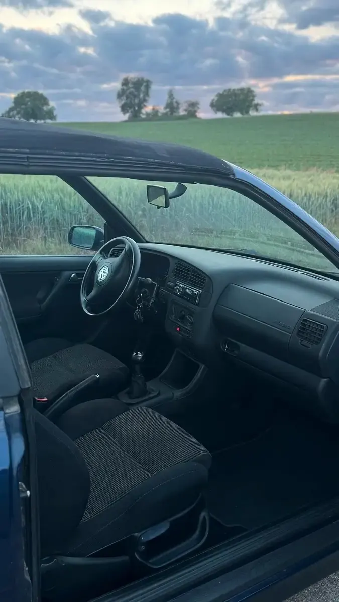 Gebraucht VW Golf 101 PS (74 kW) 1999 Blau Cabrio