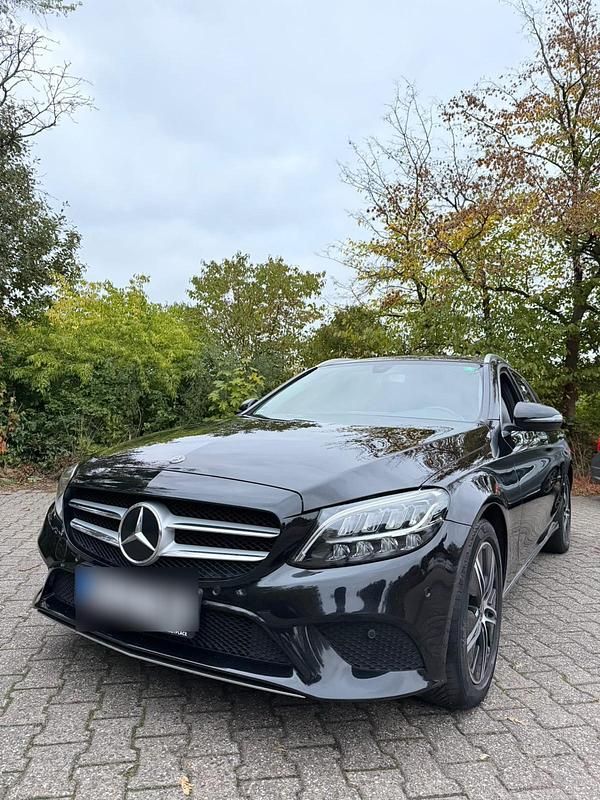 Schwarz Gebraucht 2020 Mercedes C200 Kombi | 18.500 € (Fairer Preis) - Bild 1/4