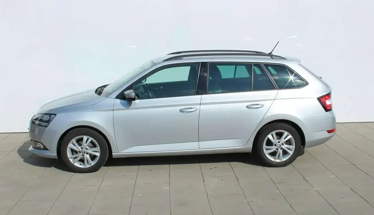 Gebraucht Skoda Fabia Ambition 95 PS (69 kW) 2023 Brilliantsilber Kleinwagen