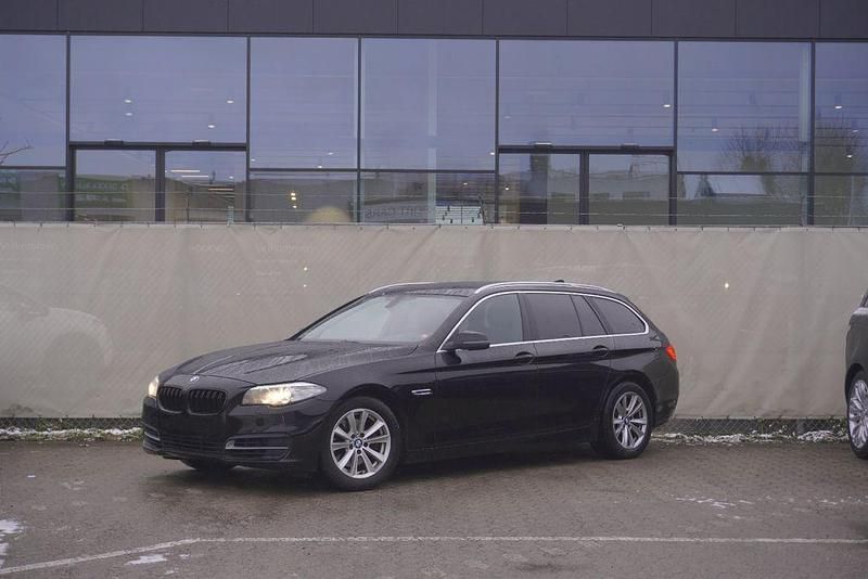 Schwarz Gebraucht 2015 BMW 520 Limousine | 8.000 € (Superpreis) - Bild 1/4