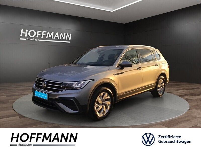 Silber Gebraucht 2023 VW Tiguan Allspace Life SUV | 30.990 € (Fairer Preis) - Bild 1/3