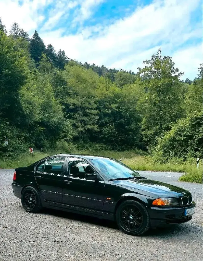 Gebraucht BMW 316 116 PS (85 kW) 2000 Schwarz Limousine