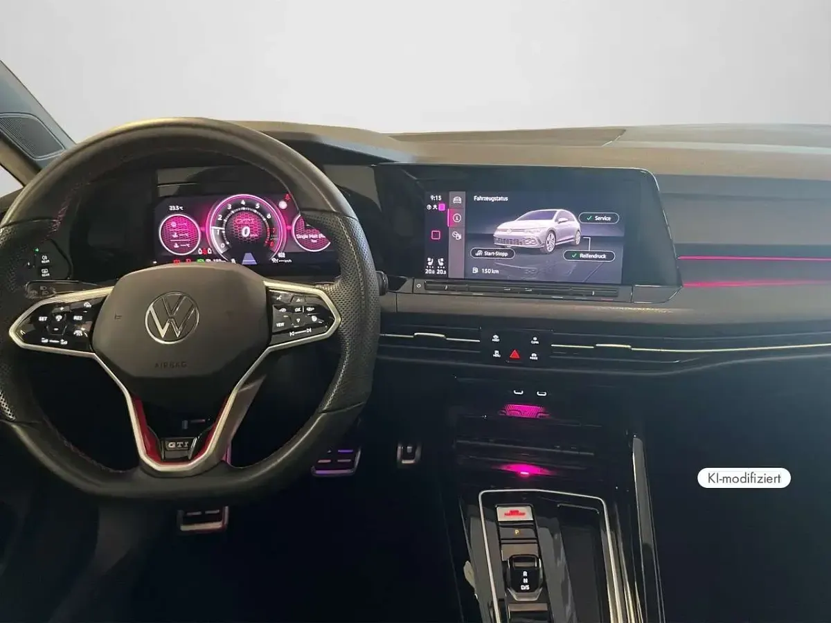 Gebraucht VW Golf VIII GTI 245 PS (180 kW) 2023 Deep black perleffekt (metallic) Limousine