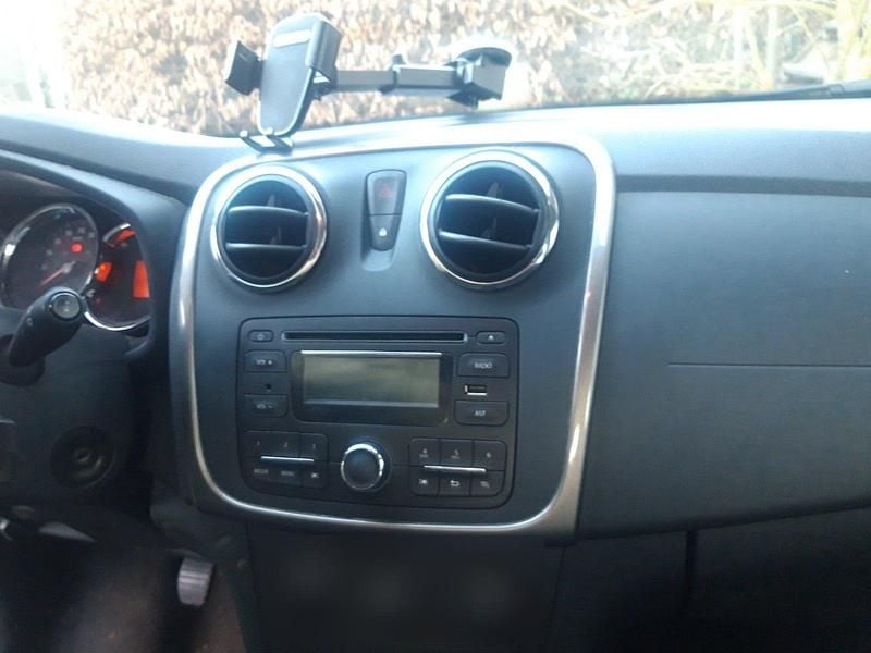 Gebraucht Dacia Sandero 73 PS (53 kW) 2016 Weiß Kleinwagen