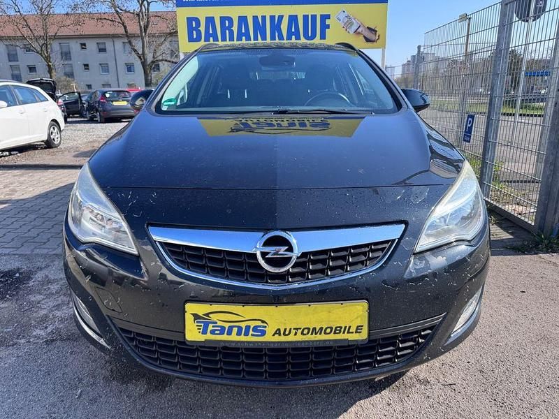 Gebraucht Opel Astra Edition 140 PS (102 kW) 2012 Schwarz Kombi