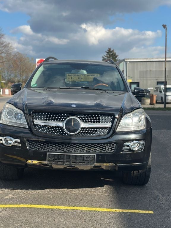 Schwarz Gebraucht 2007 Mercedes GL320 SUV | 10.500 € (Etwas zu teuer) - Bild 1/4