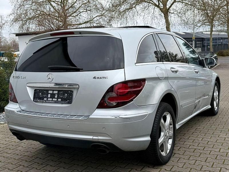 Gebraucht Mercedes R320 224 PS (164 kW) 2008 Silber Van / Kleinbus