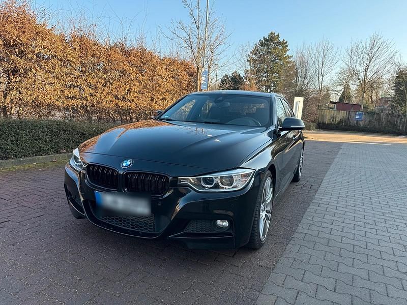 Gebraucht BMW 330 M Sport 258 PS (189 kW) 2013 Schwarz Limousine
