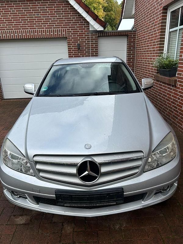 Silber Gebraucht 2007 Mercedes C200 Limousine | 6.700 € (Fairer Preis) - Bild 1/4