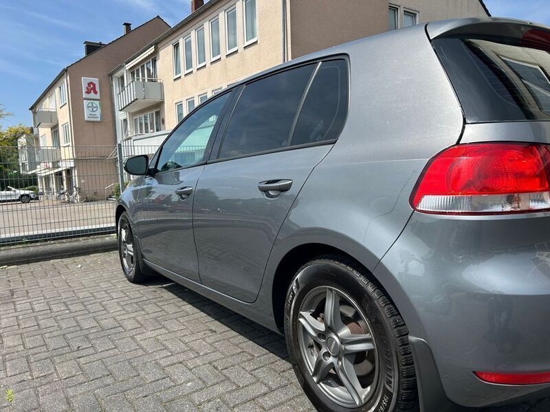 Grau Gebraucht 2010 VW Golf VI Sportline Kombi | 7.600 € (Teuer) - Bild 1/4