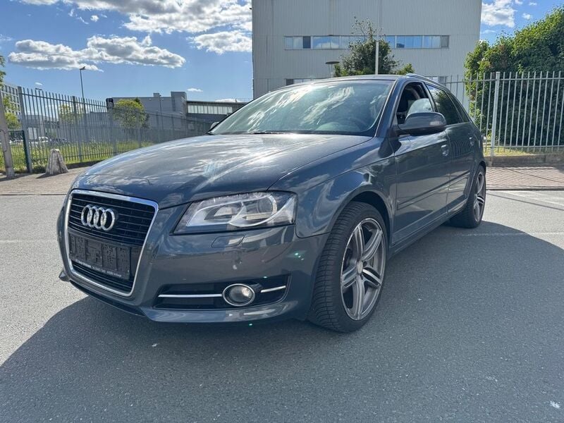 Grau Gebraucht 2010 Audi A3 Sportback Ambiente Limousine | 5.990 € (Guter Preis) - Bild 1/4