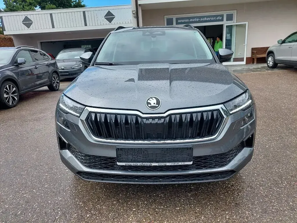 Neu Skoda Karoq Selection 150 PS (110 kW) 2026 Graphitgraumetallic SUV