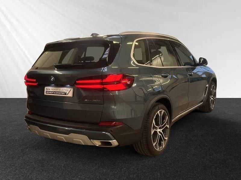 Second-hand BMW X5 Efficient Dynamics 489 CP (359 kW) 2024 Albastru SUV