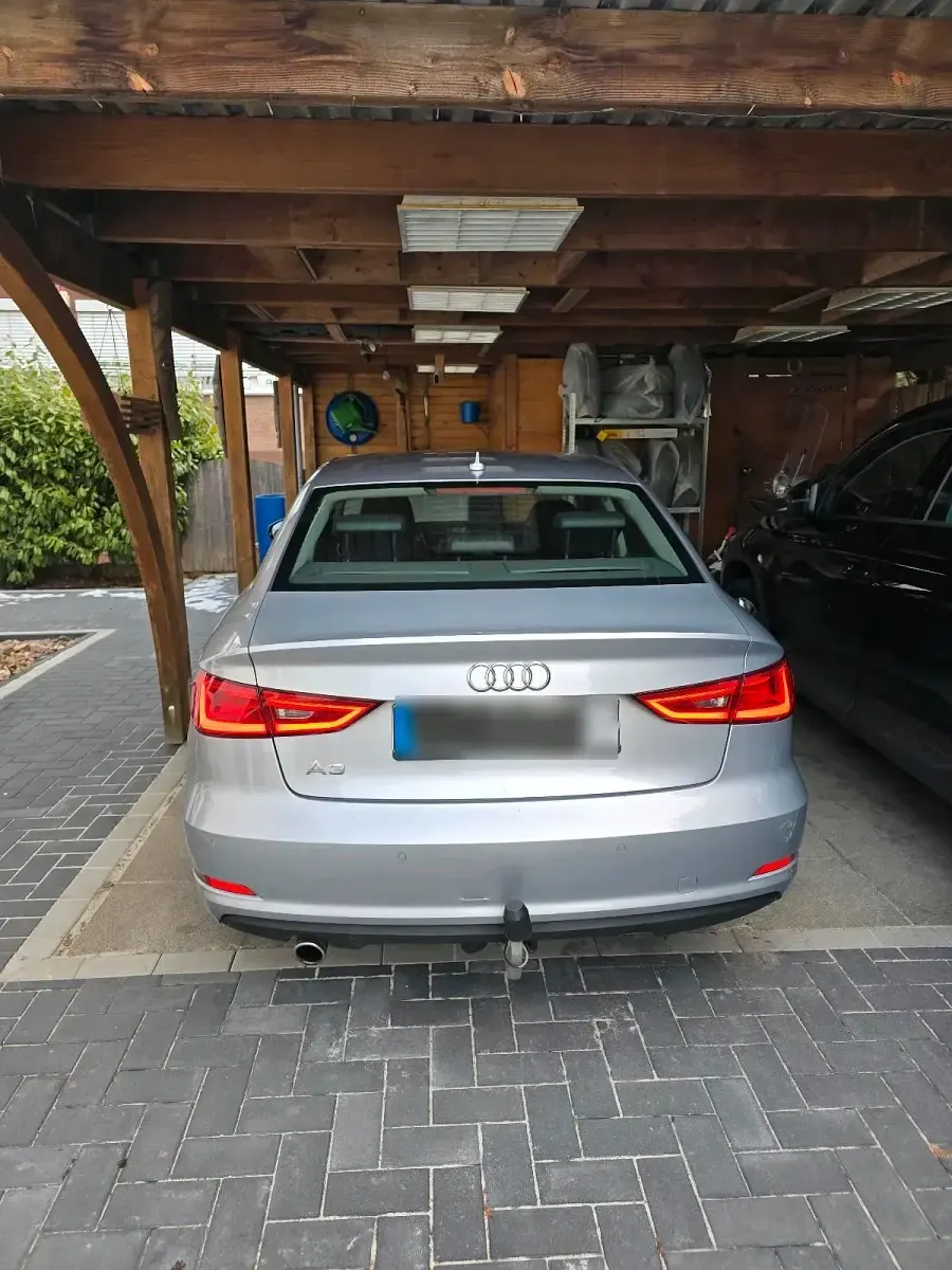 Gebraucht Audi A3 110 PS (80 kW) 2015 Grau Limousine