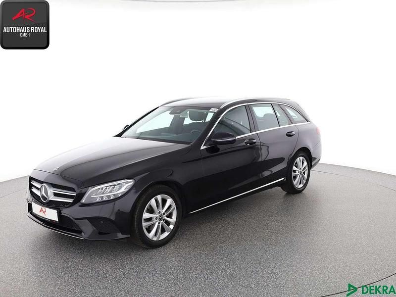 Obsidianschwarz Gebraucht 2020 Mercedes C180 Avantgarde Kombi | 24.680 € (Guter Preis) - Bild 1/4