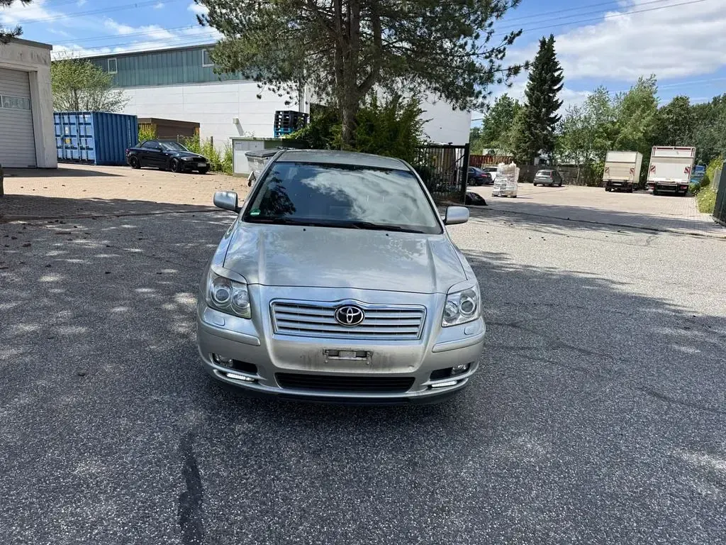 Gebraucht Toyota Avensis Executive 147 PS (108 kW) 2006 Silber Limousine