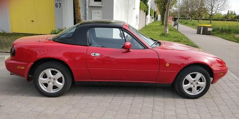 Second-hand Mazda MX5 116 CP (85 kW) 1990 Roșu Cabrio