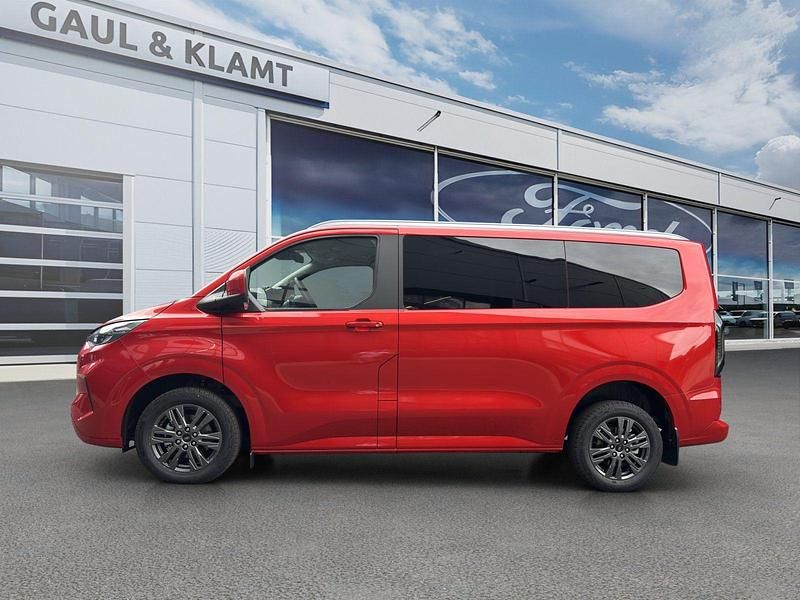 Neu Ford Tourneo Custom Titanium 150 PS (110 kW) 2025 Artisan red Van
