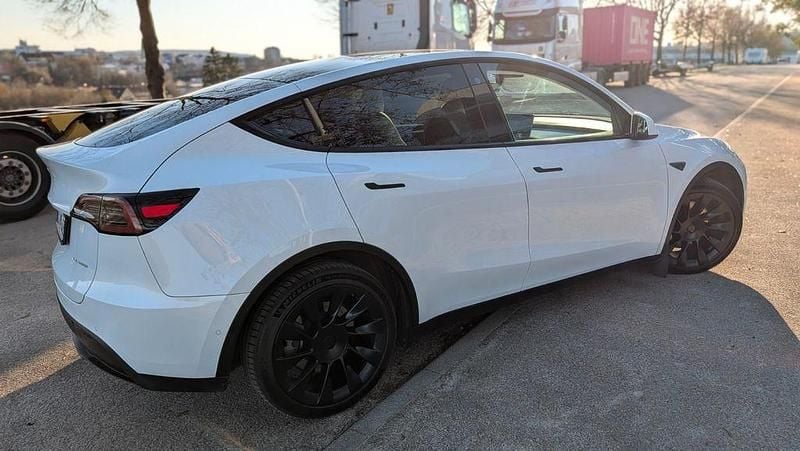 Gebraucht Tesla Model Y Long Range AWD 378 kW (514 PS) 2021 Weiß SUV