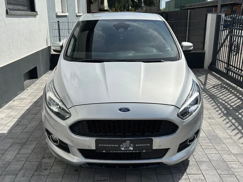 Gebraucht Ford S-MAX ST-Line 160 PS (117 kW) 2018 Silber Van / Kleinbus