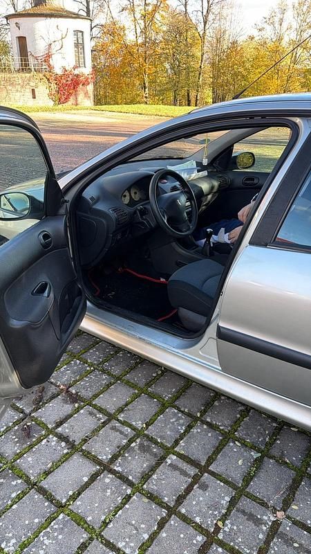 Gebraucht 2004 Peugeot 206 Kleinwagen | 1.350 € (Fairer Preis) - Bild 1/4