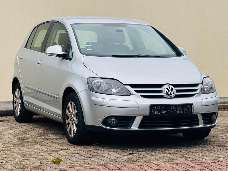 Silber Gebraucht 2005 VW Golf IV Comfortline Kleinwagen | 4.999 € (Etwas zu teuer) - Bild 1/4