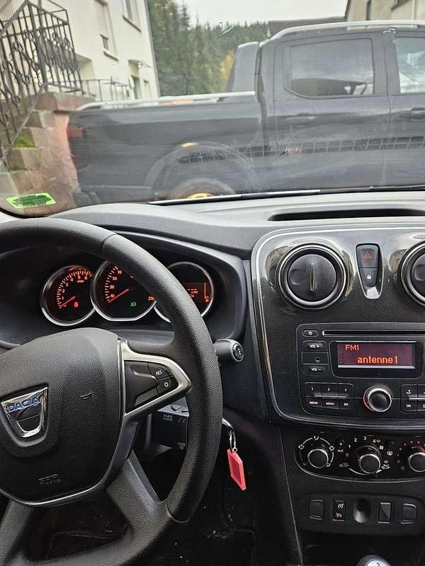 Gebraucht Dacia Logan MCV Ambiance 75 PS (55 kW) 2017 Weiß Kombi