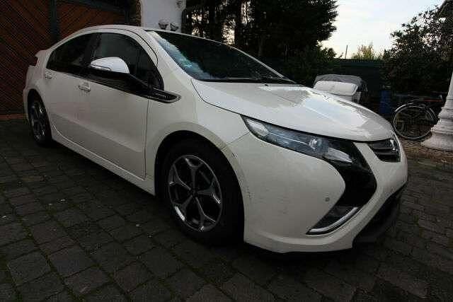Second-hand Opel Ampera 150 CP (110 kW) 2012 Alb Hatchback