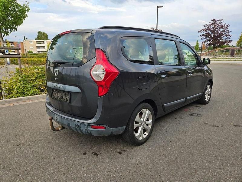 Gebraucht Dacia Lodgy 107 PS (78 kW) 2012 Grau Van / Kleinbus