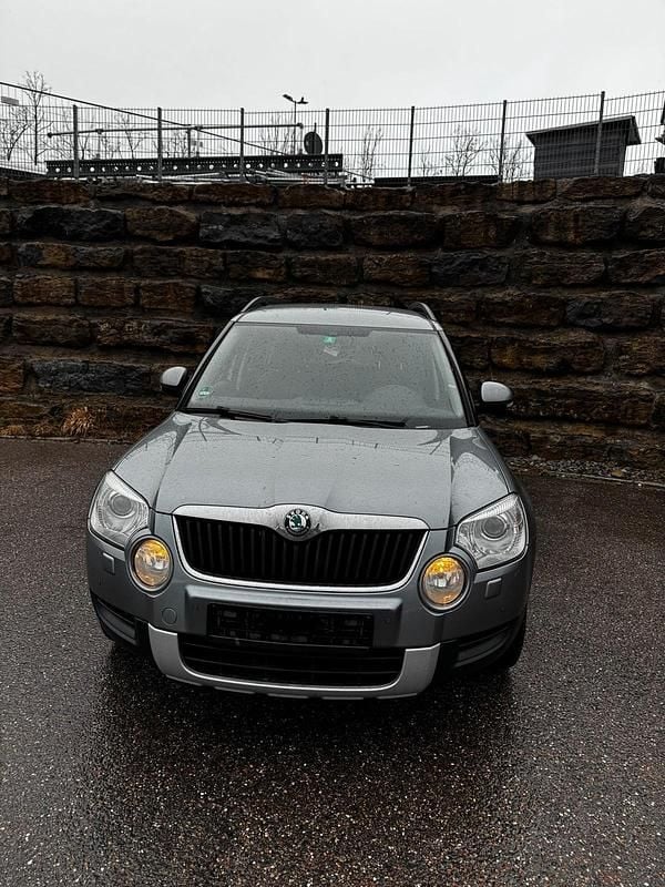 Gebraucht Skoda Yeti 140 PS (102 kW) 2012 Grau SUV