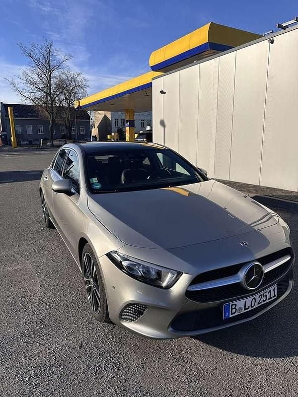 Gebraucht Mercedes A200 Progressive 163 PS (119 kW) 2020 Silber Limousine