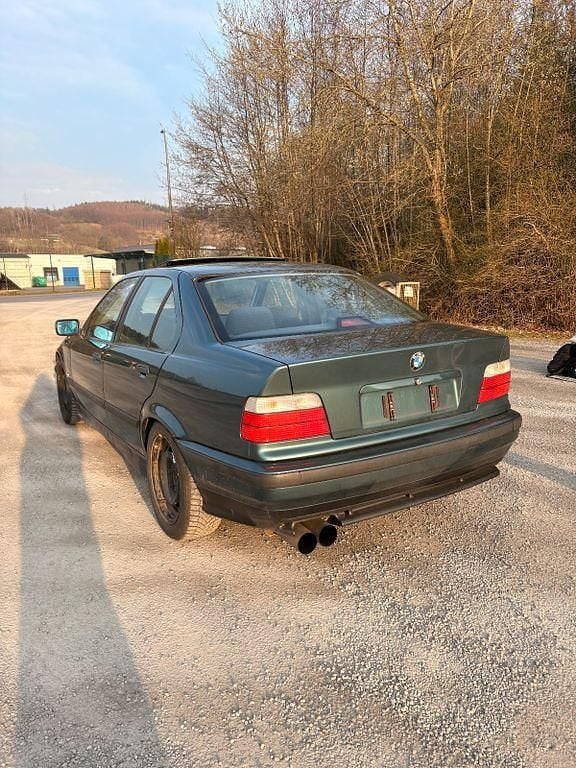 Gebraucht BMW 316 Performance 102 PS (75 kW) 1997 Grün Limousine