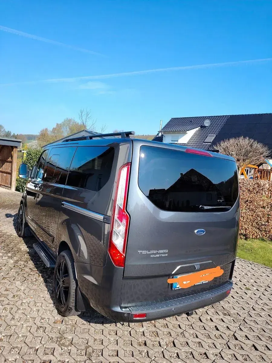 Gebraucht Ford Tourneo Custom Titanium 170 PS (125 kW) 2017 Grau Van