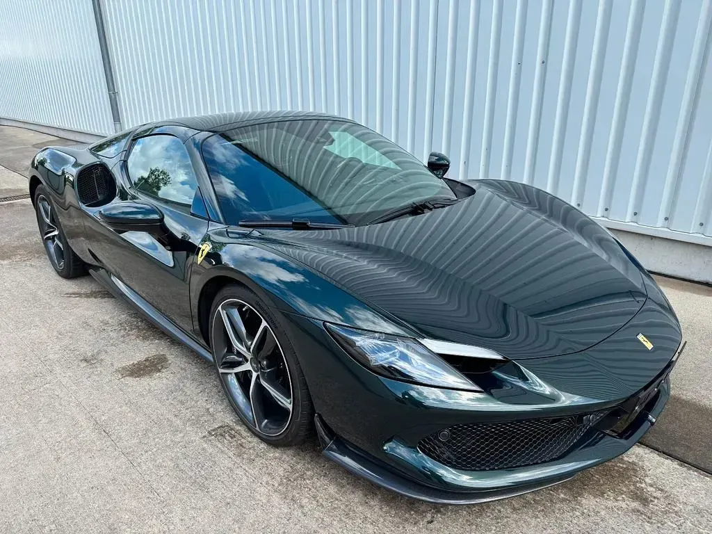 Gebraucht Ferrari 296 829 PS (609 kW) 2023 Grün Cabrio