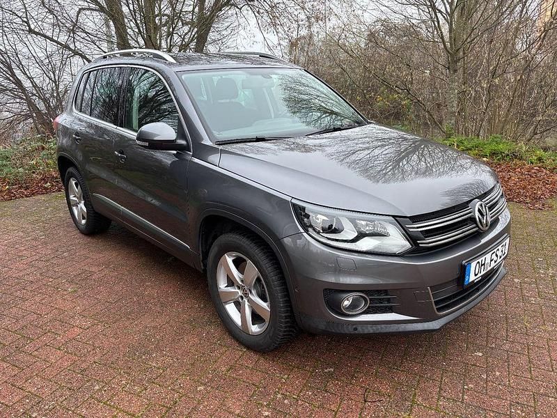 Grau Gebraucht 2014 VW Tiguan SUV | 16.900 € (Fairer Preis) - Bild 1/4