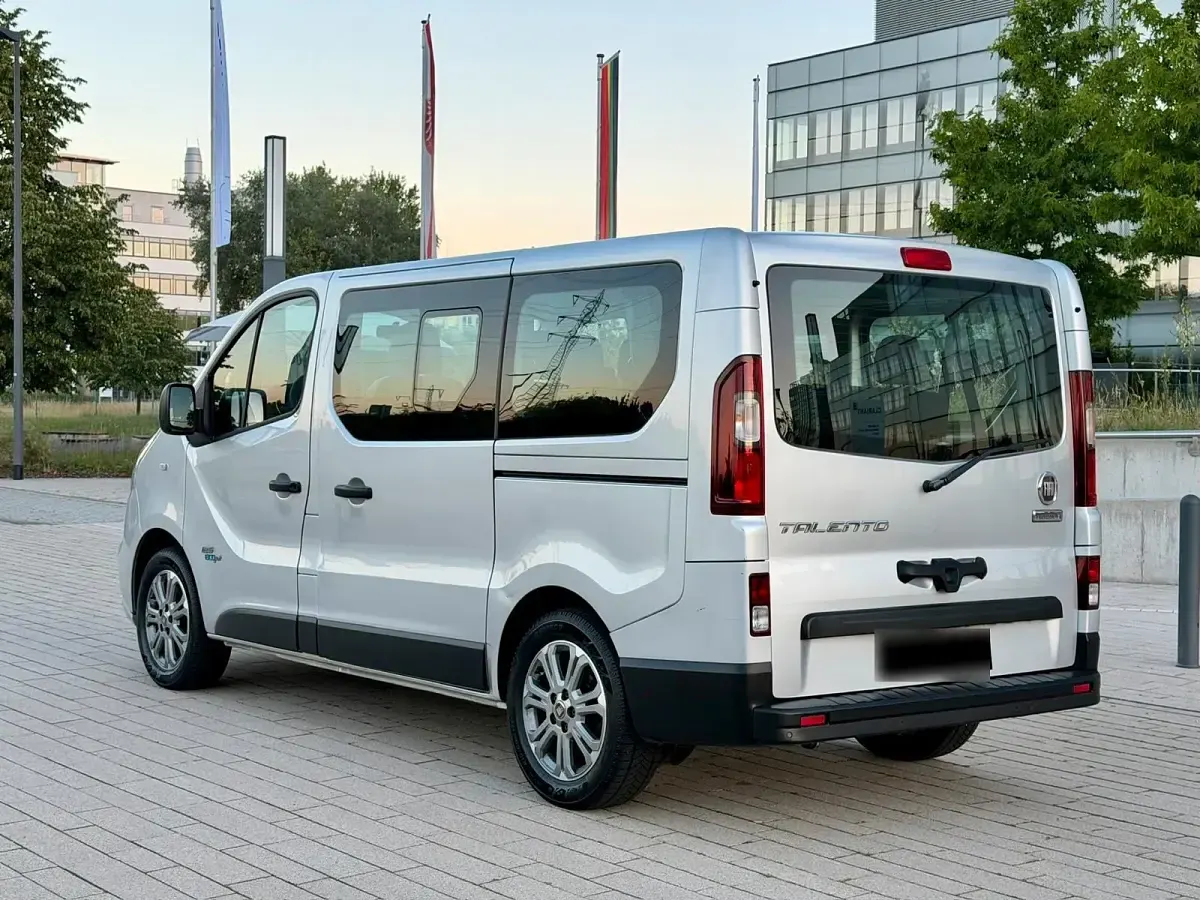 Gebraucht Fiat Talento 125 PS (91 kW) 2016 Silber Van / Kleinbus