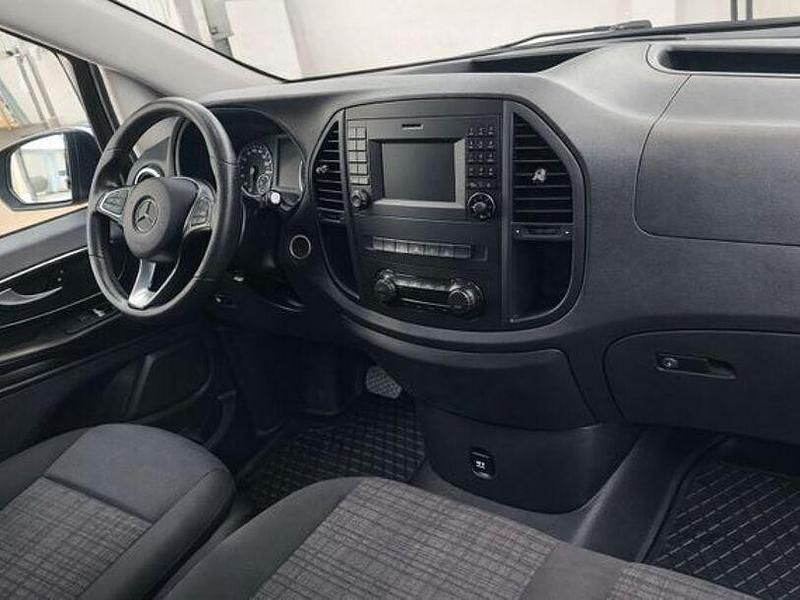 Gebraucht Mercedes Vito 190 PS (139 kW) 2016 Rot Van