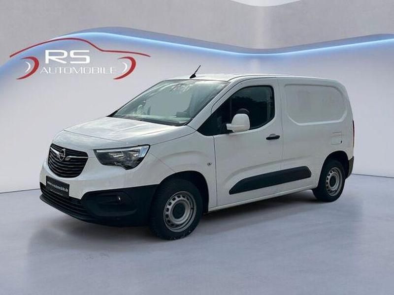 Weiß Gebraucht 2021 Opel Combo Edition Van / Kleinbus | 8.990 € (Fairer Preis) - Bild 1/4